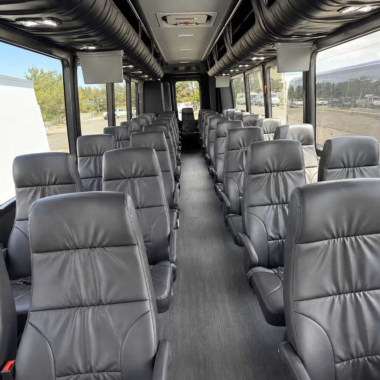 nampa 28 passenger minibus rental